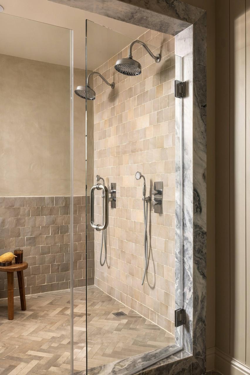 Walk-in shower